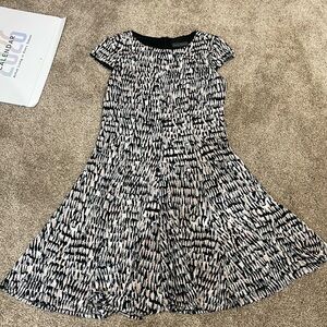 Jessica Howard 8 Black and Cream Patterned Skater Dress